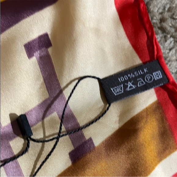 Hermes Multicolor Horse Print Scarf - Picture 4 of 4